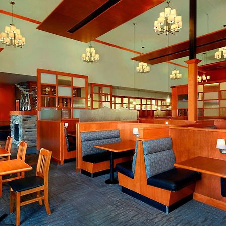 Four Points By Sheraton Edmonton Gateway Экстерьер фото
