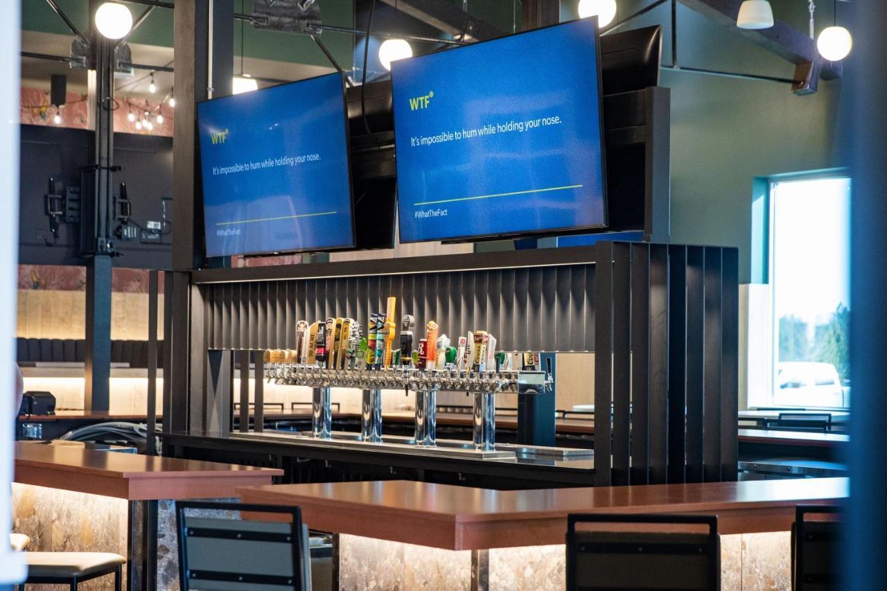Four Points By Sheraton Edmonton Gateway Экстерьер фото